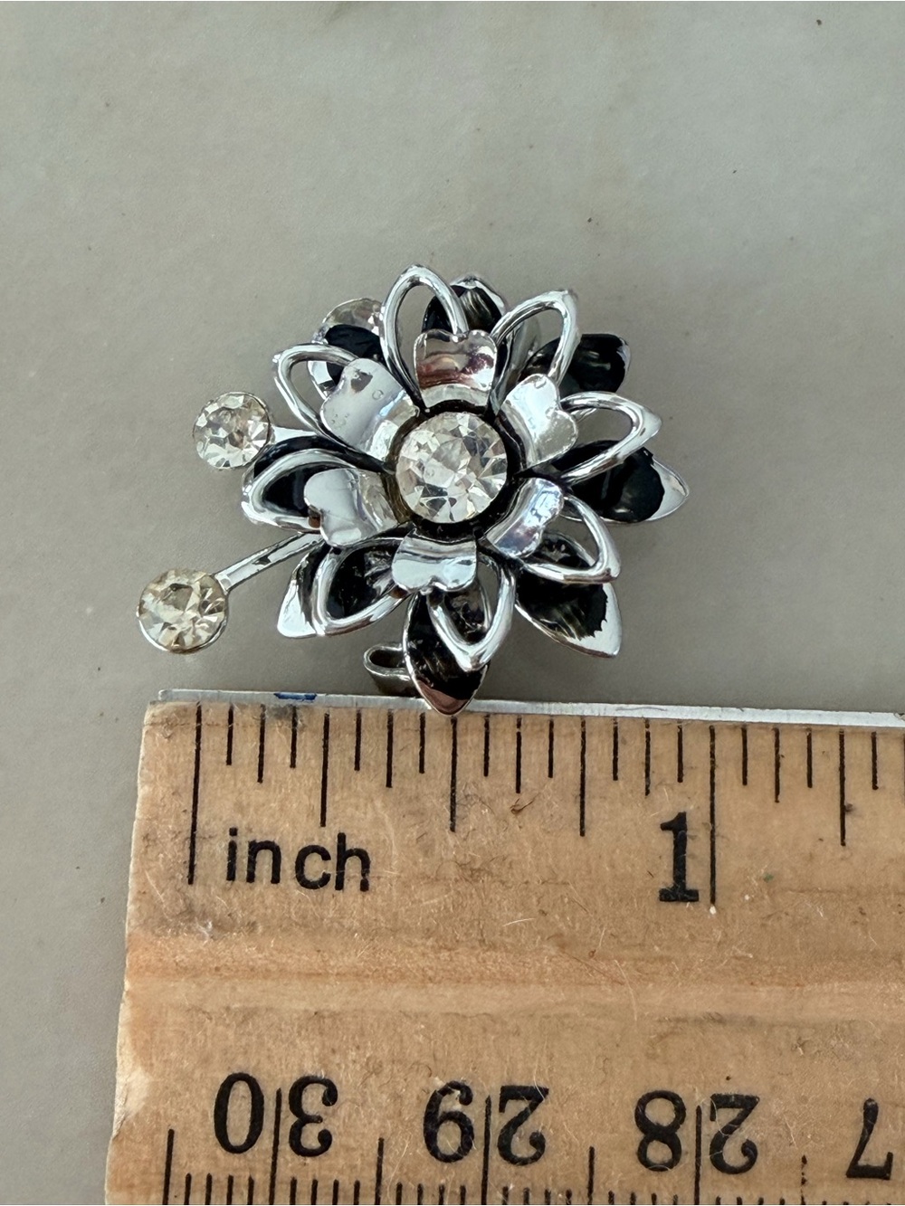 Vintage 60's 70's Flower Brooch Silver Black Enamel Dangle Pin Atomic Starburst - Picture 9 of 9